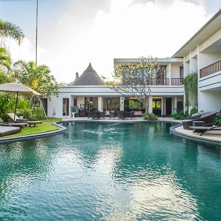 Villa Diana Bali 16 Bedrooms Семиньяк Экстерьер фото