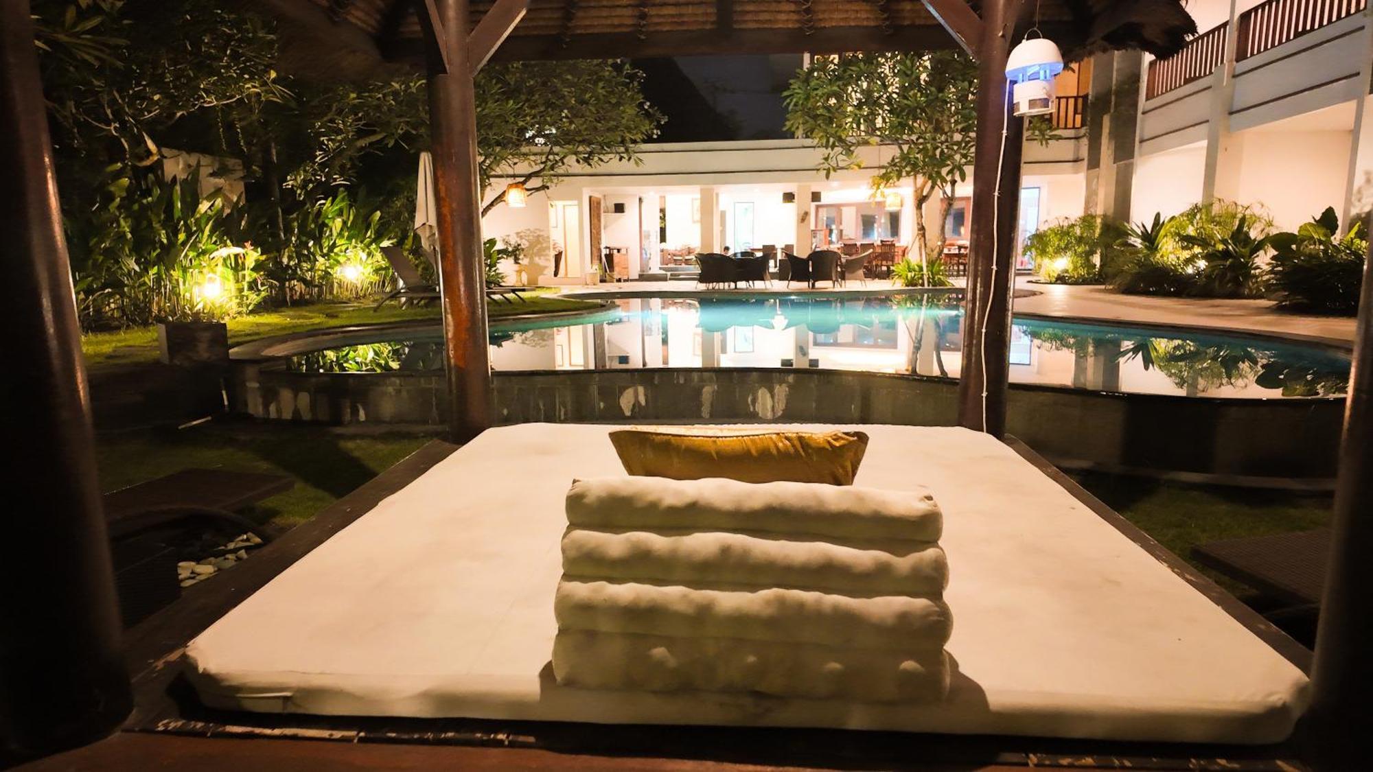 Villa Diana Bali 16 Bedrooms Семиньяк Экстерьер фото