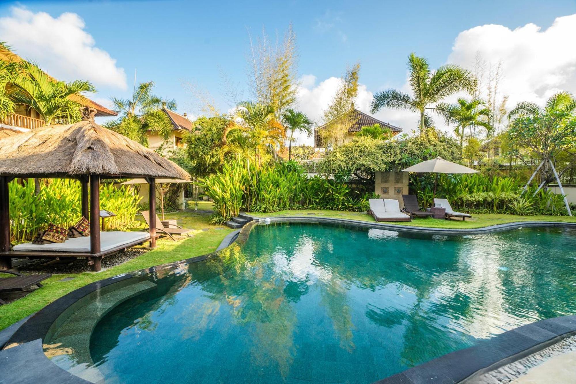 Villa Diana Bali 16 Bedrooms Семиньяк Экстерьер фото