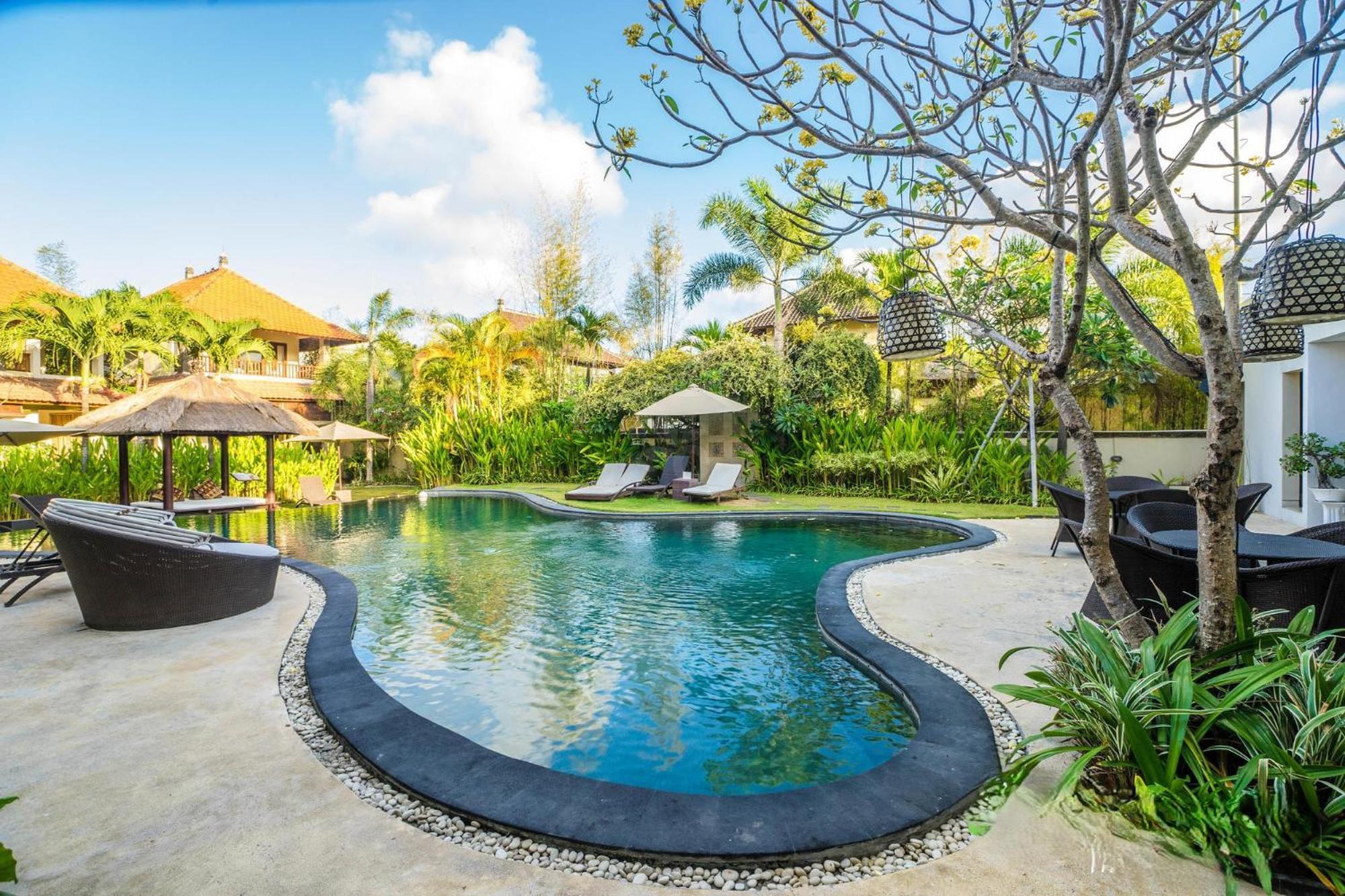 Villa Diana Bali 16 Bedrooms Семиньяк Экстерьер фото